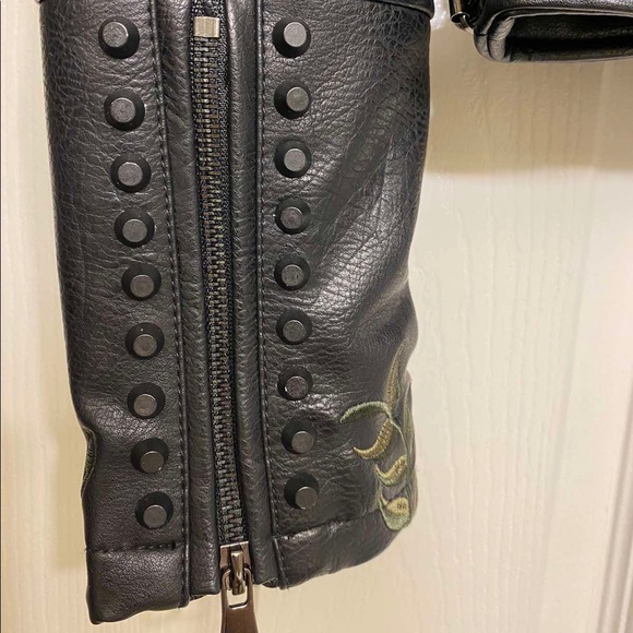 Leather jacket US S size, embroidered work on it - Picture 2 of 7